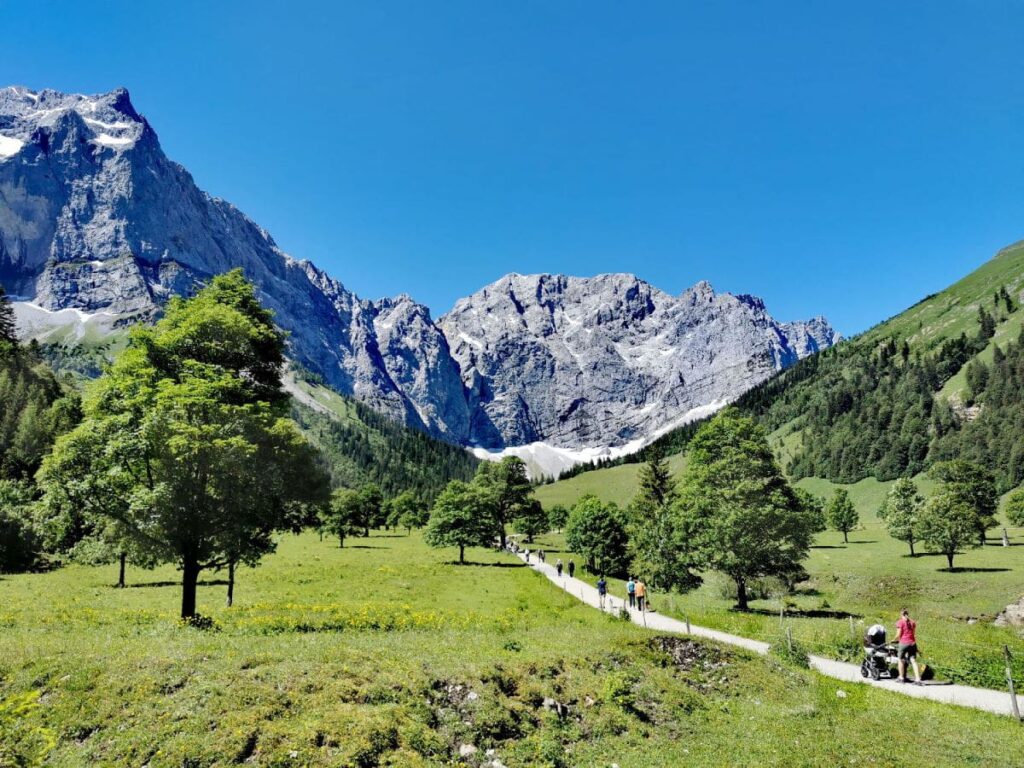 Egal in welchem Karwendel Hotel du übernachtest - genieße diese atemberaubende Natur!